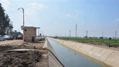 تبطين الترع .. الانتهاء من 166 كيلو متر وتشغيل أبناء القرى بالمنيا | صور