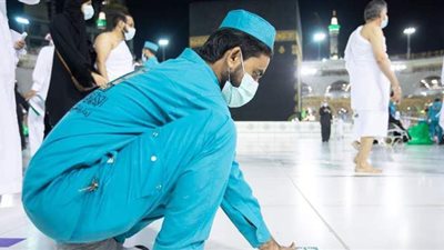 رئاسة الحرمين تخصص 4 مسارات طواف لكبار السن وتجند 1500 سيدة لقاصدات الحرم