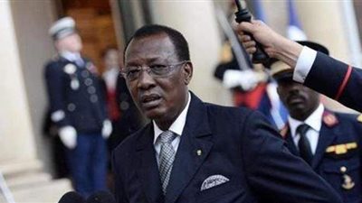 مقتل رئيس تشاد بعد فوزه بولاية سادسة.. معارك ضد متمردين تنهي حياته.. الجيش يغلق الحدود.. وتشكيل مجلس عسكري بقيادة نجله