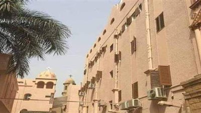 وفد كنسي من المنيا يزور مصابي حارة الروم