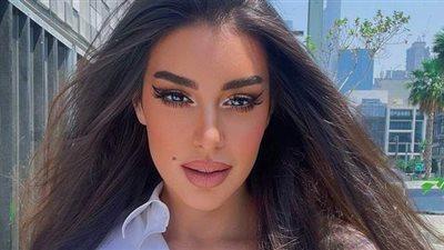 ياسمين صبري تتألق بالأبيض في أحدث جلسة تصوير