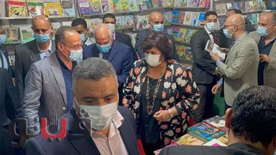وزيرة الثقافة ومحافظ الجيزة يفتتحان معرض فيصل الرمضاني للكتاب.. فيديو وصور