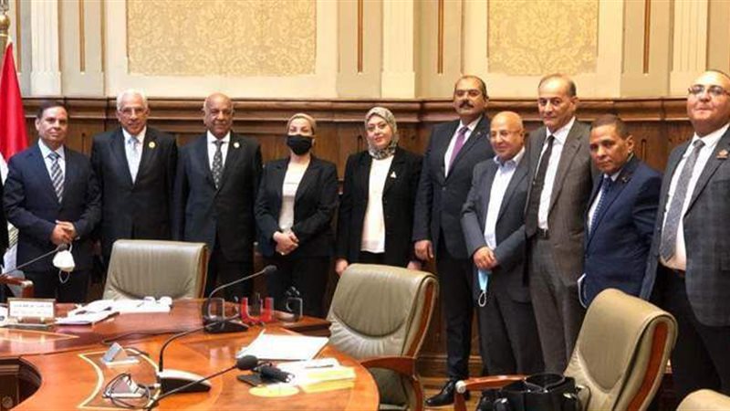 جانب من اجتماع الدكتورة