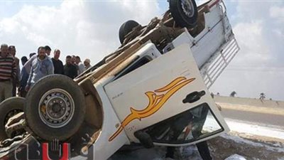 مصرع فتاة وإصابة 18 من عمال اليومية في انقلاب سيارة بالشرقية