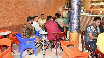 غلق ٣٥ مقهى تقدم الشيشة لزبائنها بالفيوم