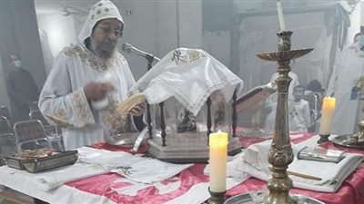 الأنبا يواقيم يترأس 