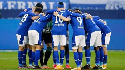 اعتداءات وسباب من جماهير شالكة ضد اللاعبين بعد الهبوط للدرجة الثانية