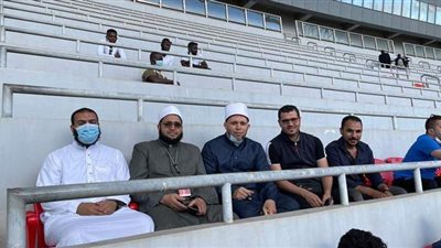 بعد تكفله بـ٥٠٠ وجبة إفطار.. السفارة وبعثة الأزهر تدعمان بيراميدز أمام نكانا | صور