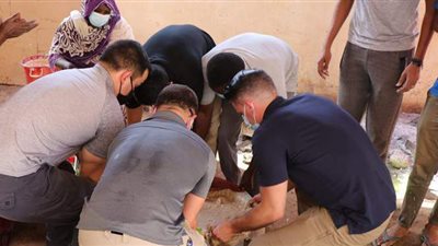 أمريكيون يتطوعون لمساعدة السودانيين في تجهيز إفطار رمضان | صور