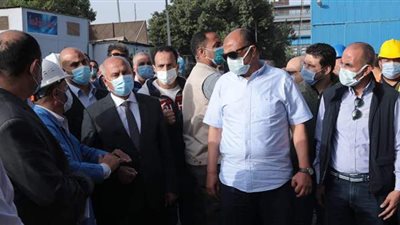 4 صور تلخص زيارة وزير النقل لورش السكك الحديدية