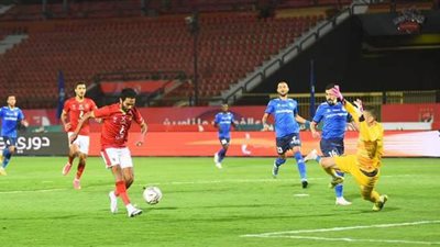 نشرة أخبار الرياضة.. وأبرزها: خسارة الأهلي أمام سموحة.. قرعة نارية للمنتخب الأولمبي.. وصعود بيراميدز بالكونفدرالية