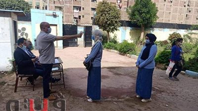 بالكمامة.. إجراءات احترازية مشددة بآخر أيام الامتحانات التجريبية