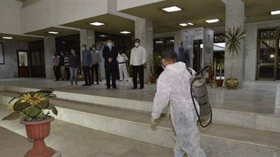 محافظ أسيوط يترأس حملة تطهير لمواجهة كورونا | صور