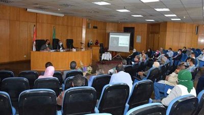 محافظ المنيا يشدد على سرعة الإنجاز وزيادة معدلات التنفيذ لـ