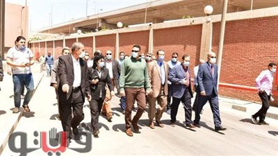 محافظ الدقهلية يتفقد أعمال توريد القمح في ميت غمر | صور