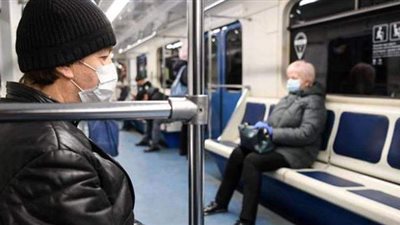 بسبب الكمامة.. راكب يعتدي بالضرب على سيدة داخل حافلة