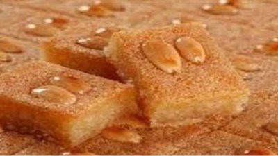 وداعا لمحلات الحلويات.. اعملي البسبوسة في بيتك بطريقة بسيطة |فيديو