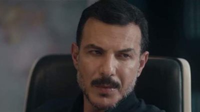 مسلسل حرب أهلية.. سينتيا خليفة تخبر باسل خياط بحملها منه