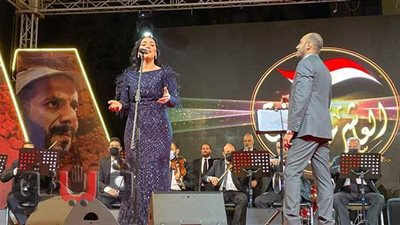 مي فاروق تشعل احتفالية العاشر من رمضان بـ