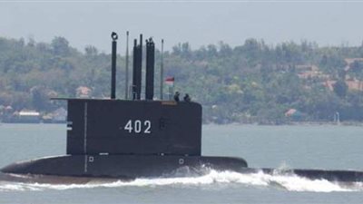 البحث عن غواصة إندونيسية مفقودة على متنها 53 شخصاً
