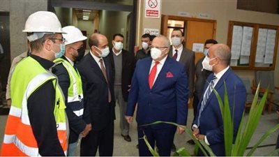 الخشت: توفير بيئة تكنولوجية معلوماتية متكاملة بجامعة القاهرة ومدنها