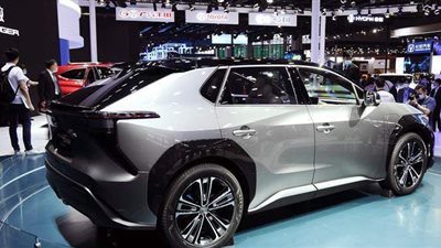 تويوتا تحدد مصير السيارات الكهربائية | فيديو