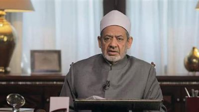 شيخ الأزهر: المسائل السياسية لا تصلح أن تكون سببًا لشق الصف والاختلاف| فيديو