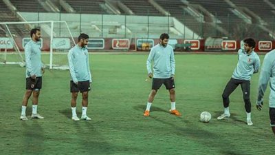 نيدفيد يشارك في جزء من مران الأهلى اليوم