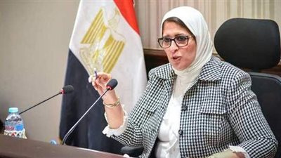 رد صادم من هالة زايد بشأن اختلاف أرقام إصابات كورونا بين الصحة ونقابة الأطباء | فيديو