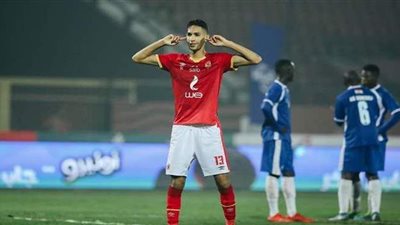 لماذا حصل بدر بانون على راحة من مران الأهلي؟.. رئيس الجهاز الطبي يجيب