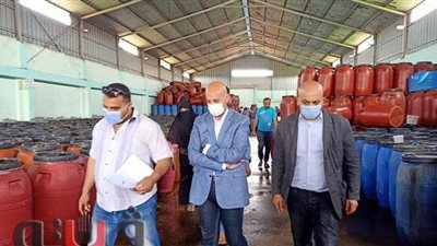 إعدام أكثر من ٢٦ طن أغذية مخالفة بالشرقية