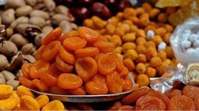 مصادرة طن ياميش رمضان غير صالحة للاستهلاك الآدمي داخل مخزن بالقاهرة