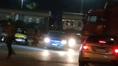 مفيش فايدة.. انفصال عربة قطار أبو قير أمام مزلقان المعمورة في الإسكندرية | صور