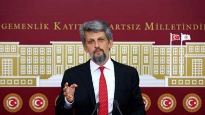 برلماني تركي يعترف بـ