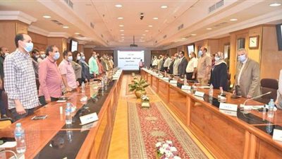 انعقاد لجنة إدارة الأزمات لمواجهة كورونا برئاسة محافظ أسيوط