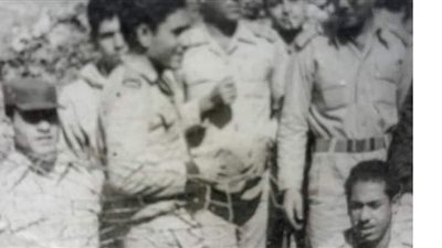 أحد أبطال المشاة يروي تفاصيل رفع العلم علي أول نقطة حصينه في سيناء