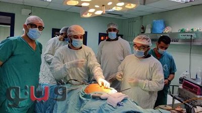إجراء جراحة نادرة ودقيقة بالمنظار الجراحي بمستشفى المنصورة الدولي