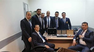 ضبط محاولتين تهريب أقراص مخدرة و٣٢ ساعة رولكس بمطار القاهرة | صور