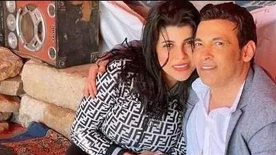 شتمتها وانهالت عليها بالضرب.. مديرة تسويق تحرر محضرا ضد زوجة سعد الصغير الثانية