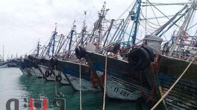 توقف حركة الملاحة بميناء البرلس وبمياه البحر المتوسط لسوء الأحوال الجوية