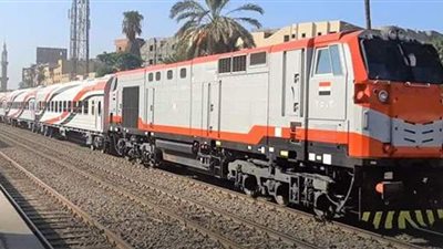 وزير النقل: الاستعانة بخريجي الهندسة لقيادة القطارات