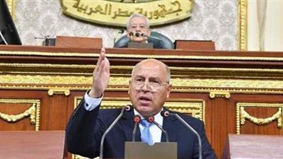 أبرزها استبعاد العناصر المتطرفة.. 5 مطالب لوزير النقل من النواب