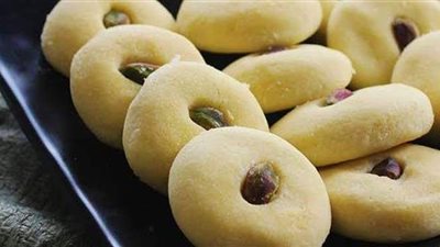 هشة وطرية.. طريقة عمل الغريبة