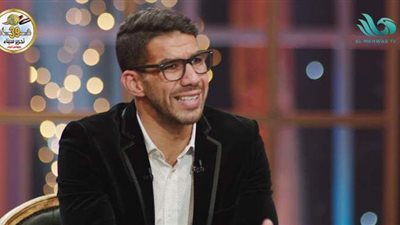 شريف إكرامي يكشف سر رفض والد زوجته له | فيديو