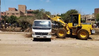 حملات لرفع الإشغالات والمخلفات وصيانة أعمدة الإنارة بالمنيا | صور