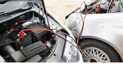 خطوات بسيطة لشحن بطارية سيارتك الفارغة