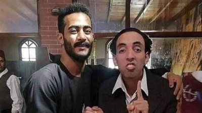 «مين الصادق والكذاب» في إهانة إسماعيل يس.. الشبيه «ضرب كرسي في الكلوب» بعد تصريحات محمد رمضان