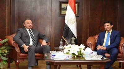 الخطيب يزور وزارة الشباب والرياضة.. تعرف على السبب