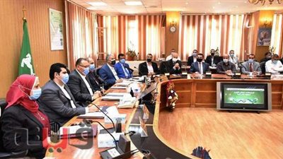 مراجعة صيانة اعمدة الانارة والكابلات الواقعة بمسارات السكك الحديدية