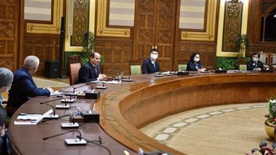 السيسي يؤكد علي استراتيجية الدولة لبناء الإنسان بتنشئة أجيال تتمتع بقيم إنسانية وأخلاقية